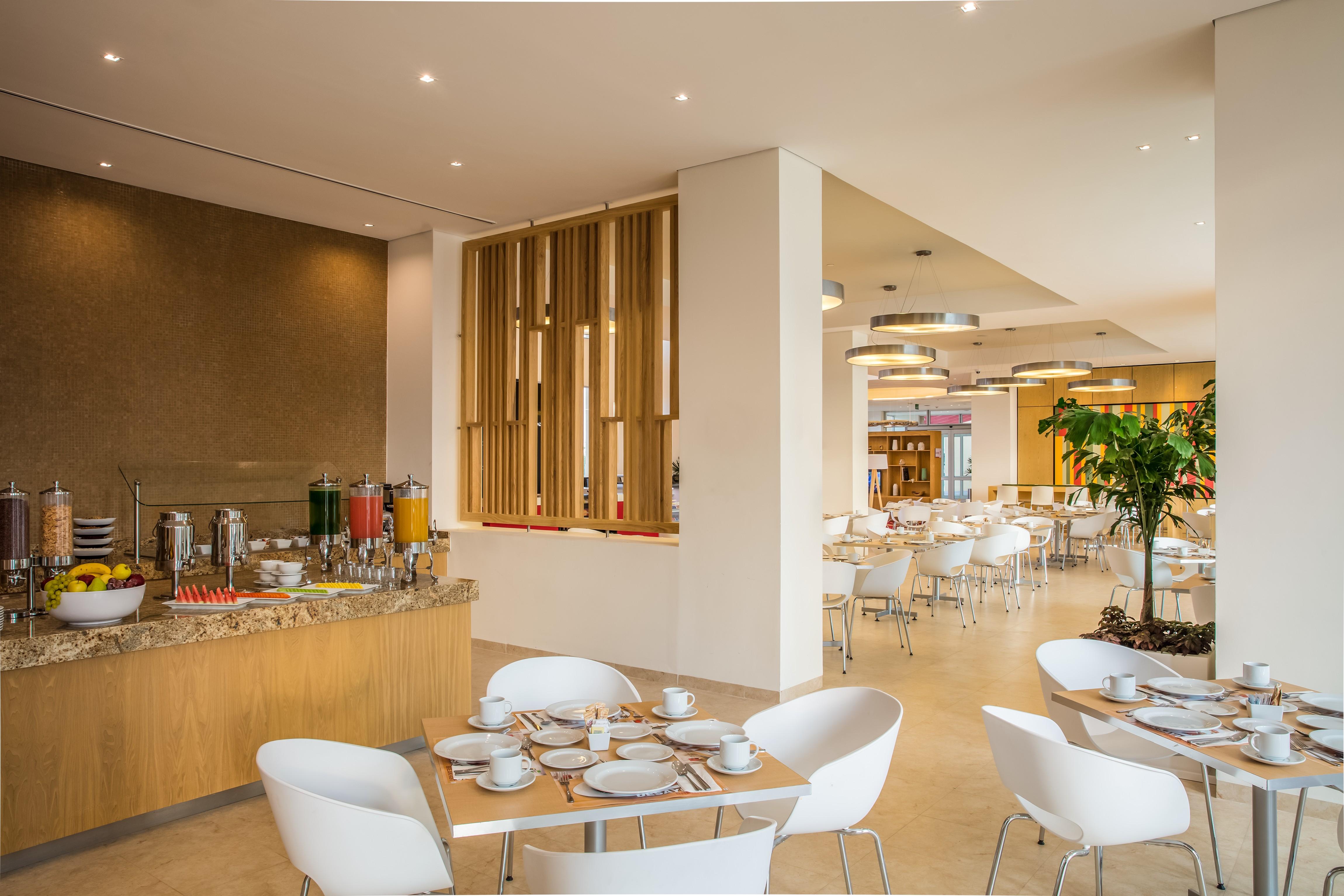Fiesta Inn Silao Puerto Interior מראה חיצוני תמונה