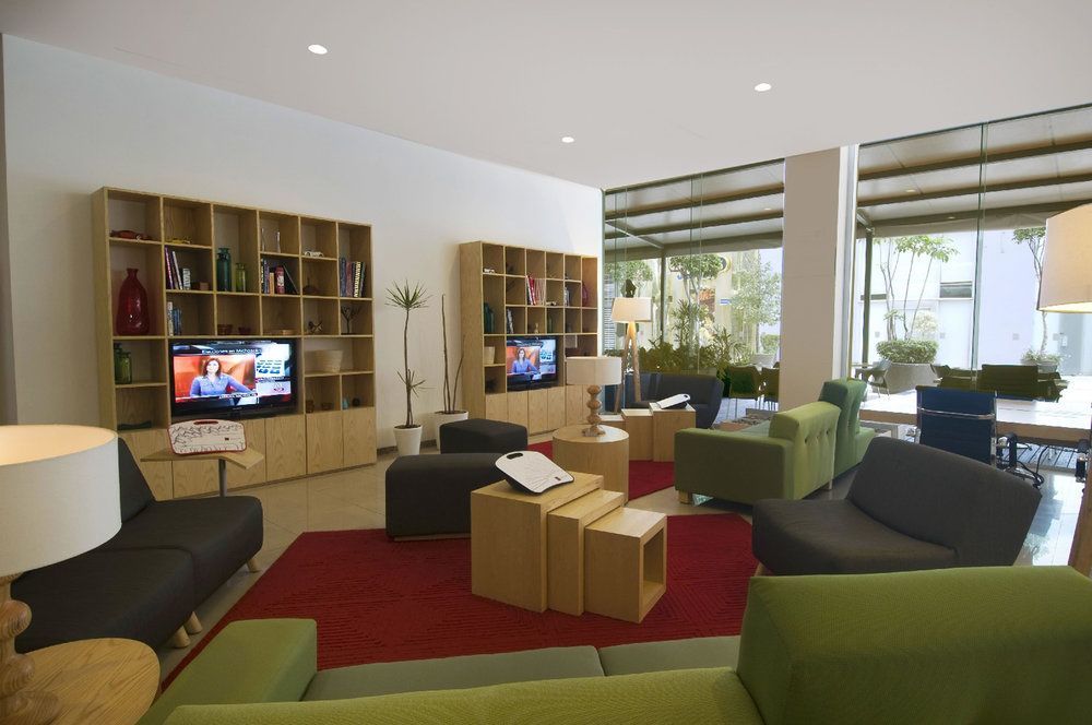 Fiesta Inn Silao Puerto Interior מראה חיצוני תמונה