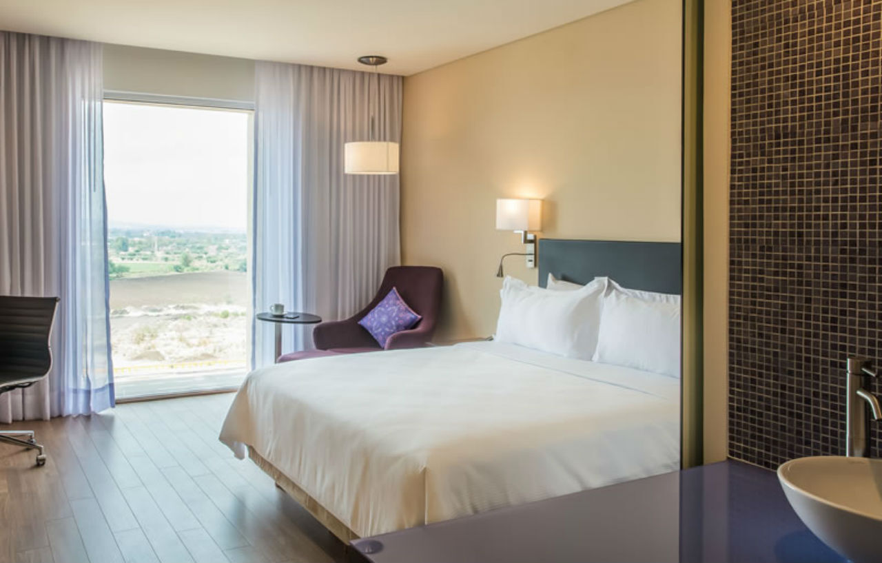 Fiesta Inn Silao Puerto Interior מראה חיצוני תמונה